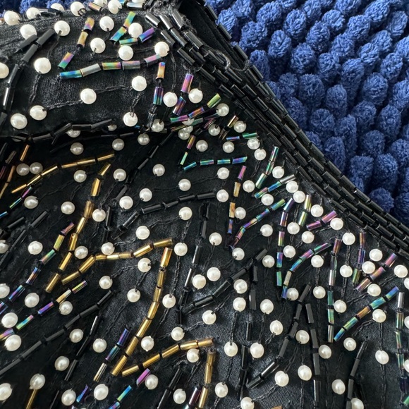 Saks Fifth Avenue Size Large Black Bead and Pearl Top Fully Lined - Picture 3 of 9